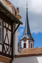 Kirchturm der Katholischen Kirche